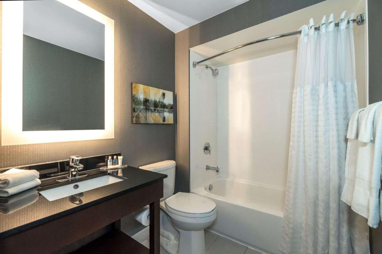 Comfort Inn Гамильтон Экстерьер фото