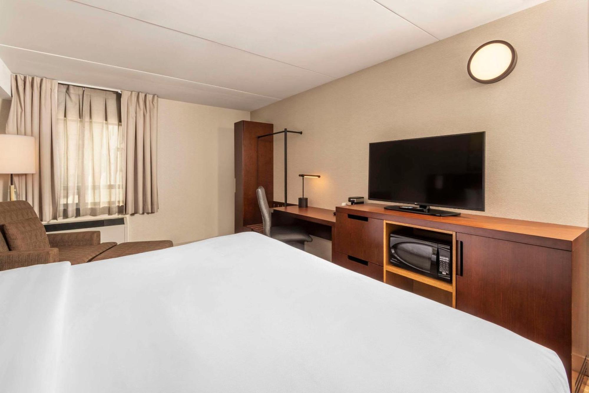 Comfort Inn Гамильтон Экстерьер фото