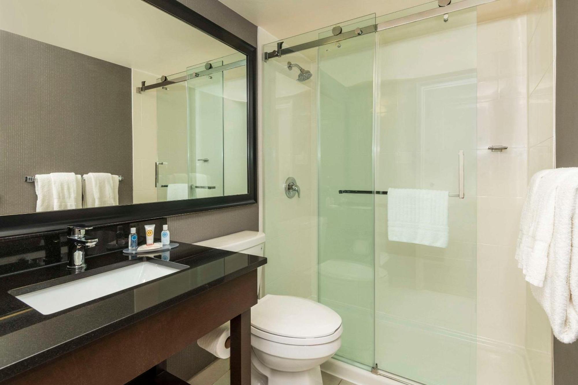 Comfort Inn Гамильтон Экстерьер фото